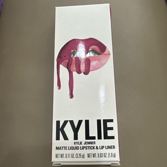 Kylie Jenner Matte Liquid Lipstick & Lip Liner Posie K - Picture 1 of 4
